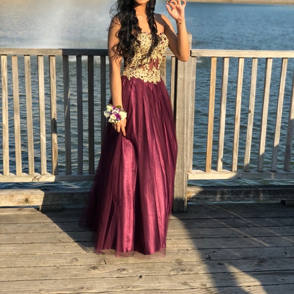 Prom dress (long) - Picture 4 of 4